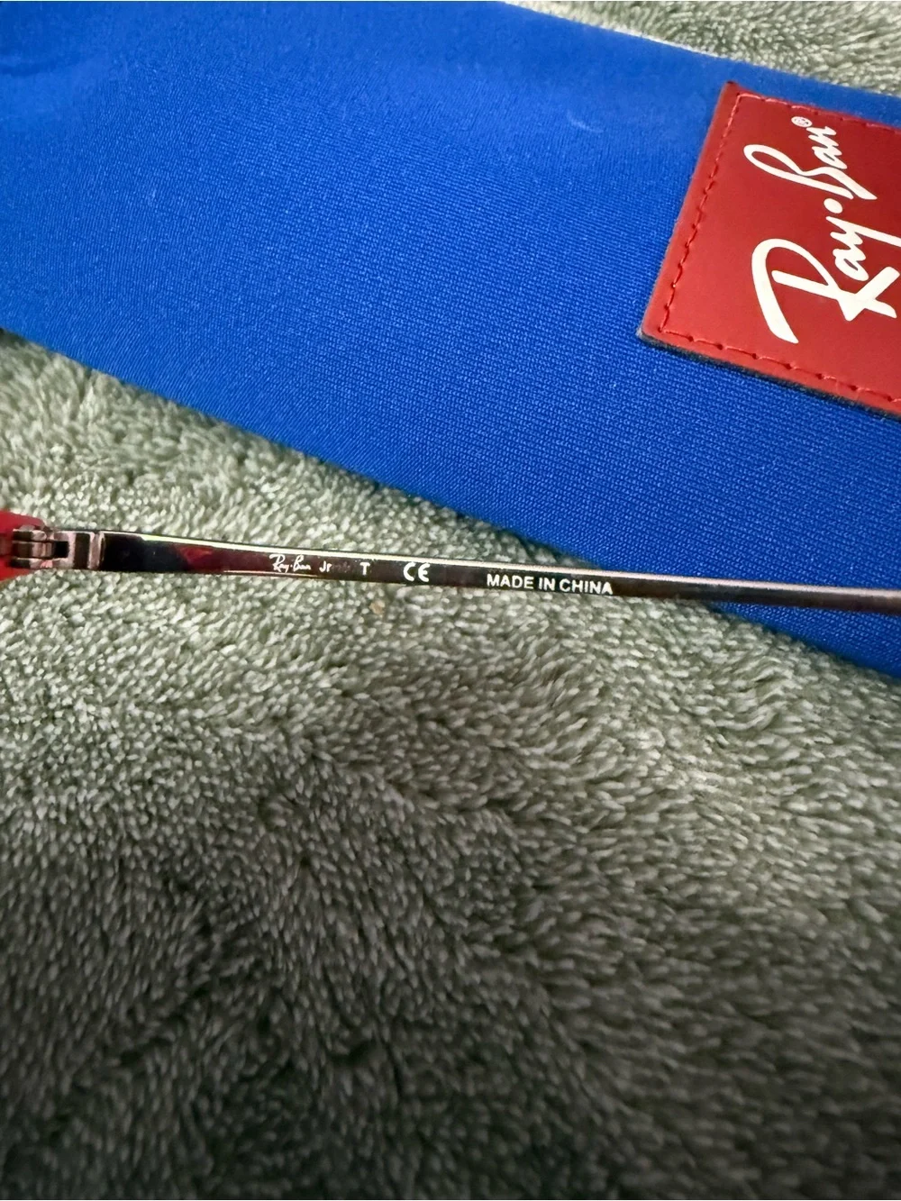 Ray-Ban ray sunglasses